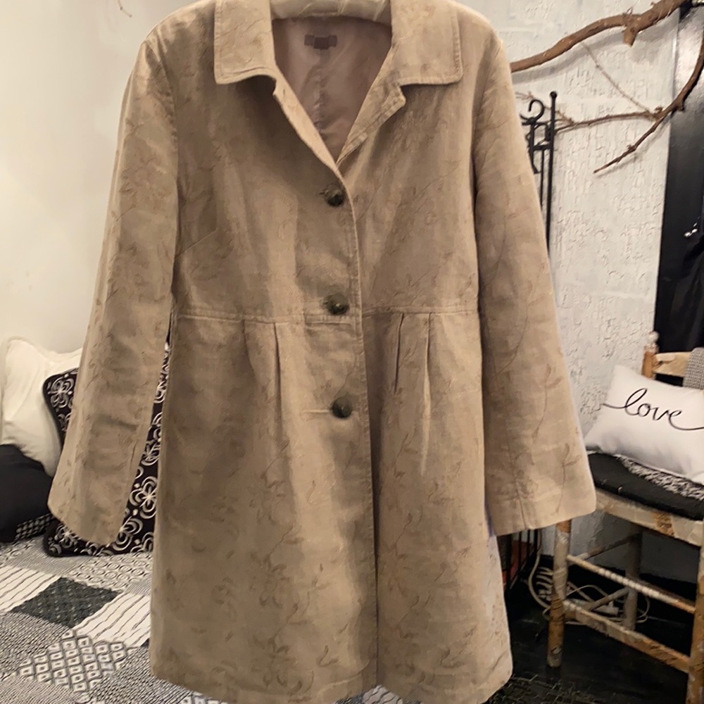 Jill J coat small fits more as a medium